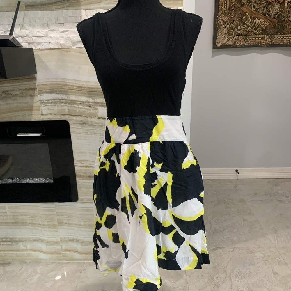 Women’s Express Mini Black Bodice Scoop Top Dress Size 8.